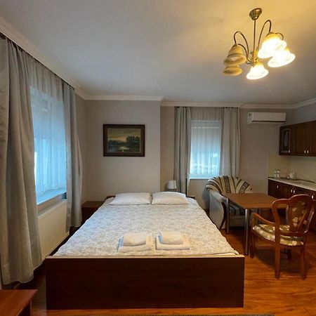 Hotel Arkadia Konskie Dış mekan fotoğraf