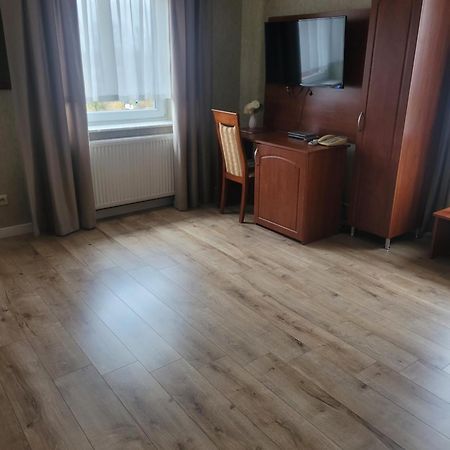 Hotel Arkadia Konskie Dış mekan fotoğraf