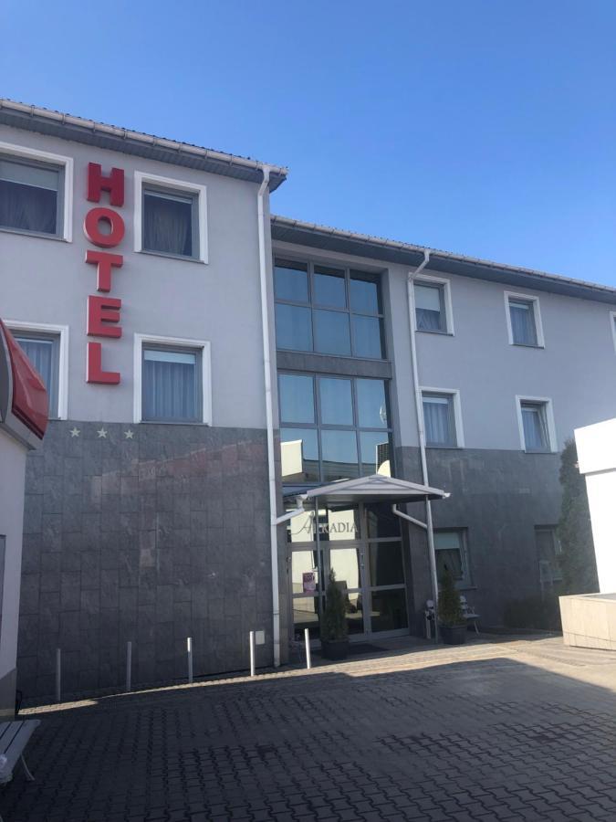 Hotel Arkadia Konskie Dış mekan fotoğraf