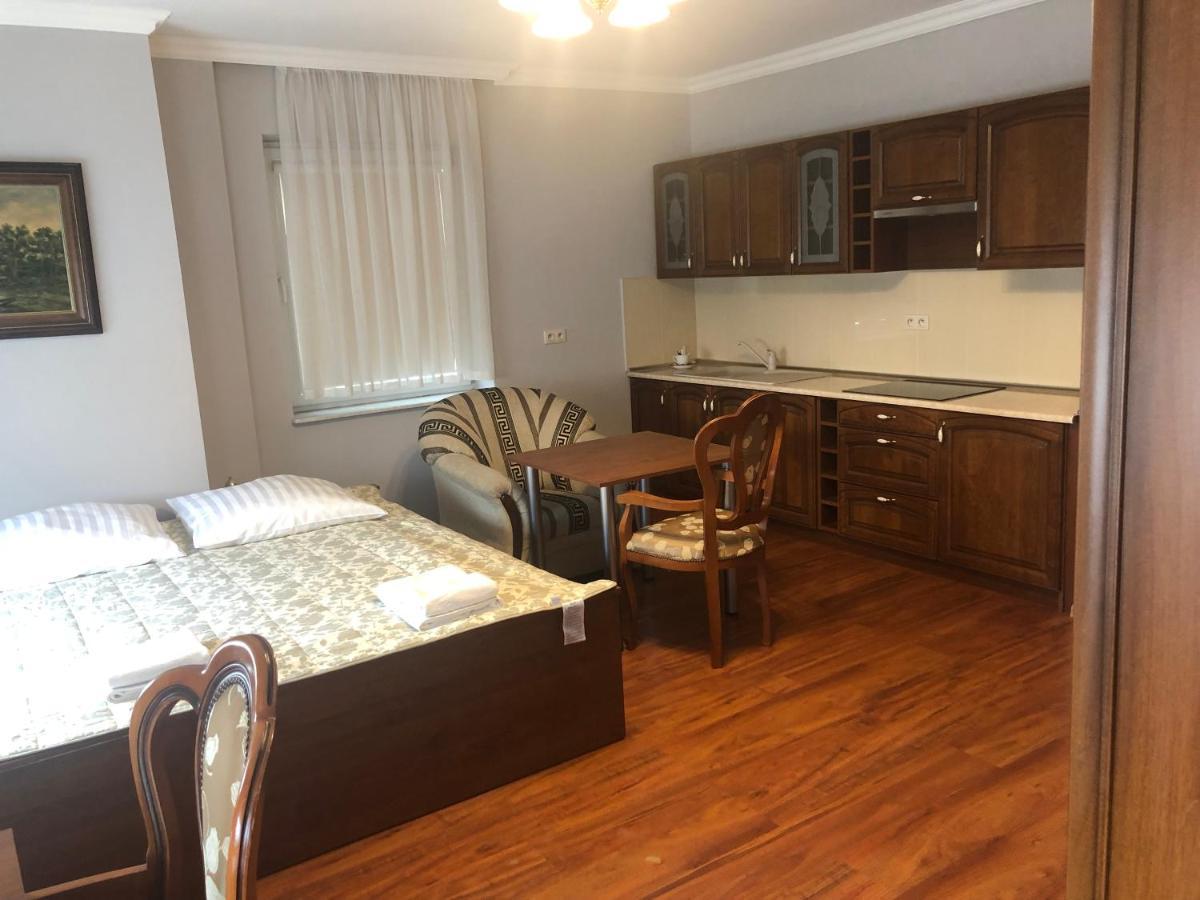 Hotel Arkadia Konskie Dış mekan fotoğraf