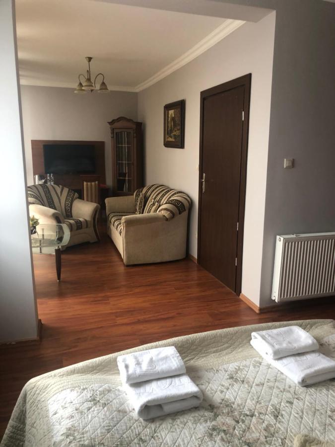 Hotel Arkadia Konskie Dış mekan fotoğraf